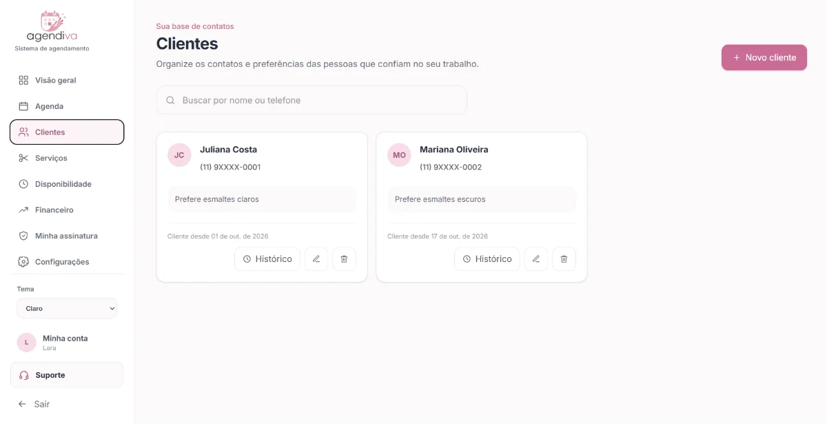 Tela de clientes do Agendiva: busca por nome ou telefone e fichas de clientes fictícias com telefone, observação de preferência, data de cadastro e botão de histórico.